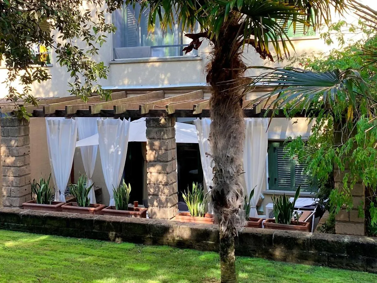 Confortevole Bilocale Giardino Doppio Parcheggio Punta Ala 0*,