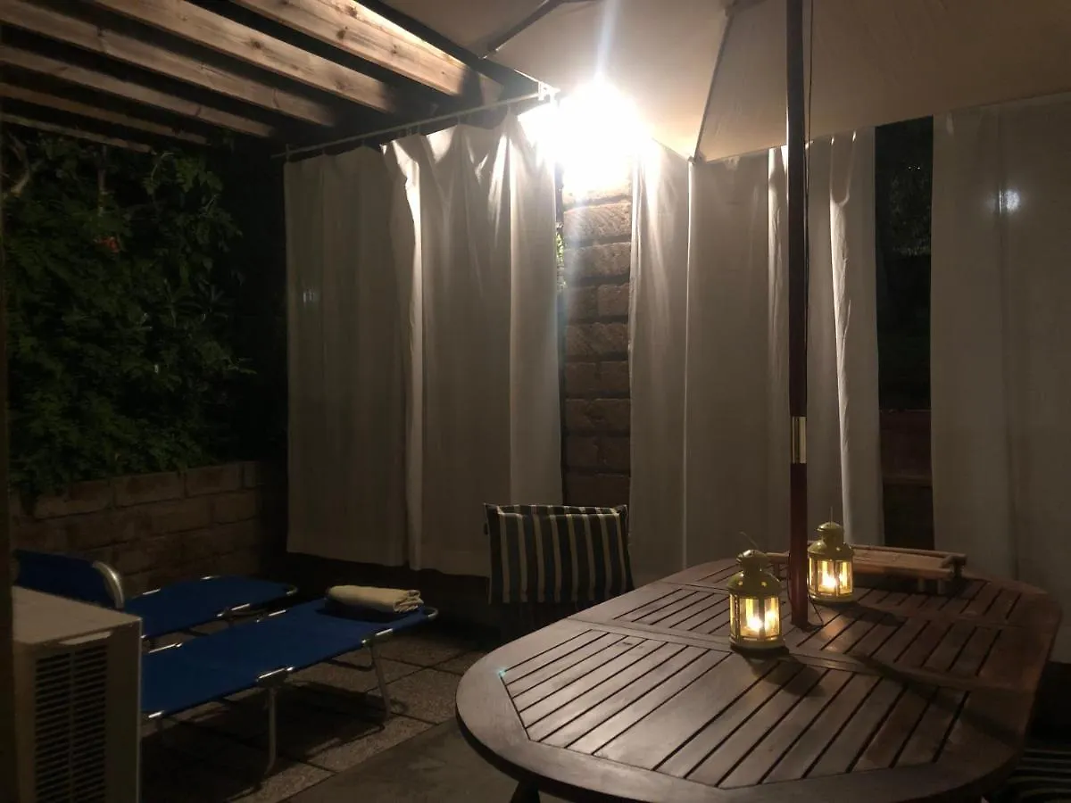Confortevole Bilocale Giardino Doppio Parcheggio Punta Ala 0*,  Italy