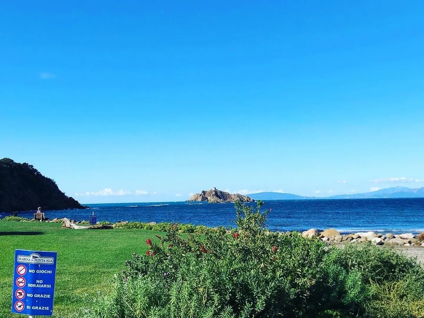 Confortevole Bilocale Giardino Doppio Parcheggio Punta Ala 0*,  Itálie